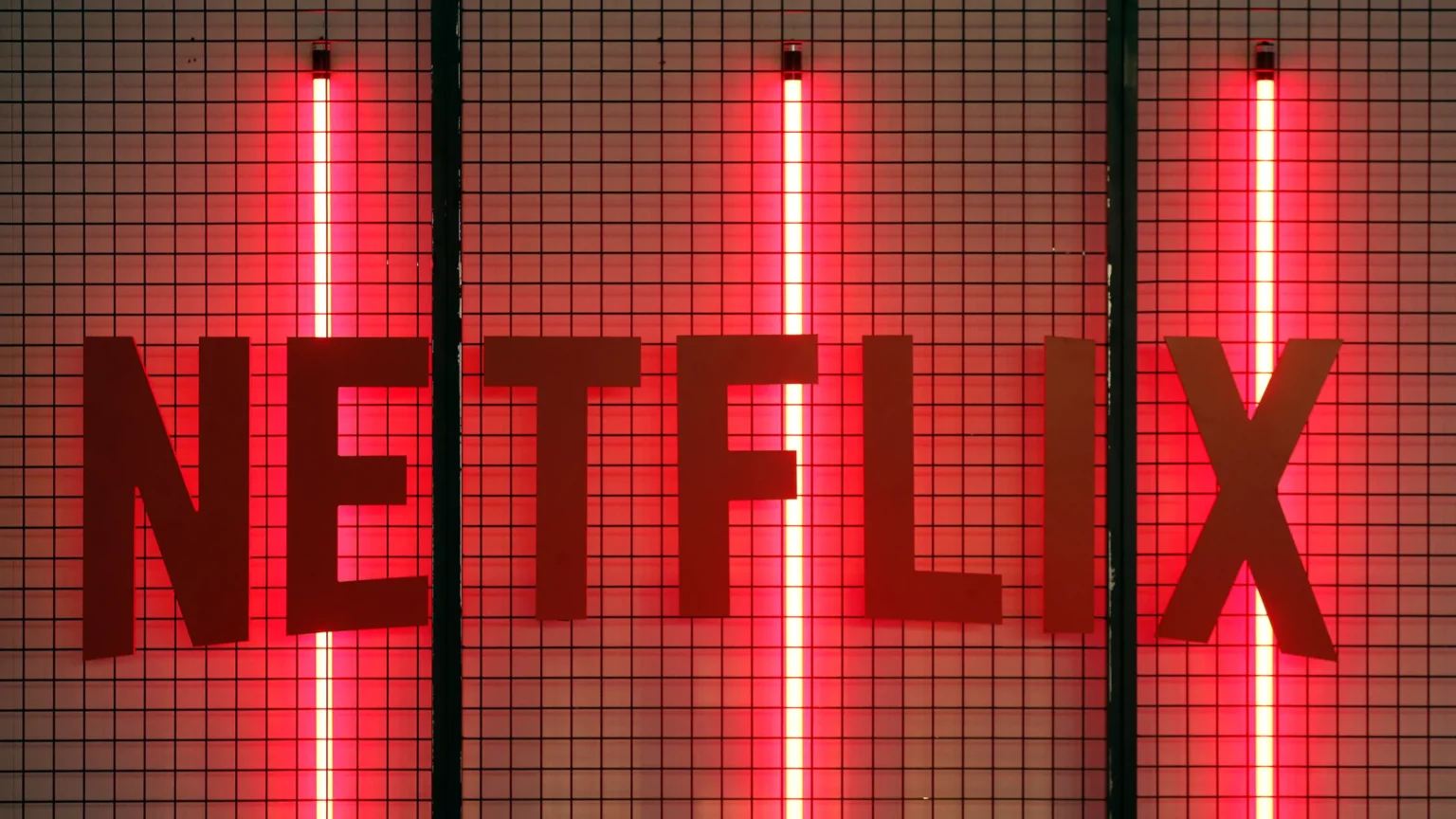 EMBER 02: Netflix logo is displayed during the 'Paris Games Week' on November 02, 2017 in Paris, France. Netflix is an American company offering streaming movies and TV series on the Internet. 'Paris Games Week' is an international trade fair for video games and runs from November 01 to November 5, 2017. (Photo by Chesnot/Getty Images)CHESNOT/GETTY IMAGES
