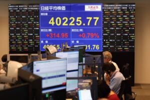 Japan's benchmark 225-issue Nikkei average surpassed the 40,000 mark for the first time on Monday.  (JIJI)