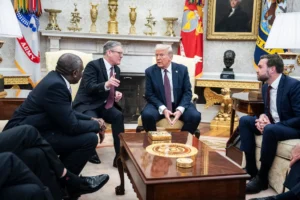 President Donald Trump meets with British Prime Minister Keir Starmer in the Oval Office in February. (Jabin Botsford/The Washington Post)