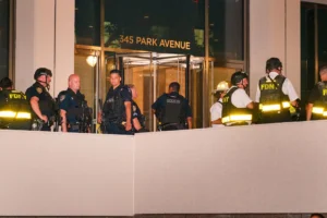 The side entrance of 345 Park Avenue on Monday. © Dakota Santiago/The New York Times