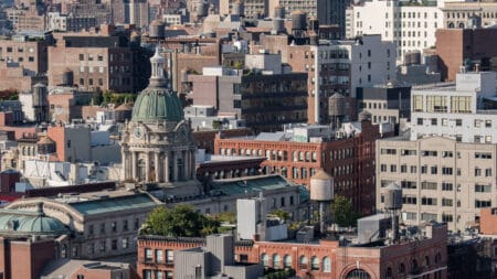 Stakeholders can’t agree on how to solve New York City’s housing crisis. © New York Times