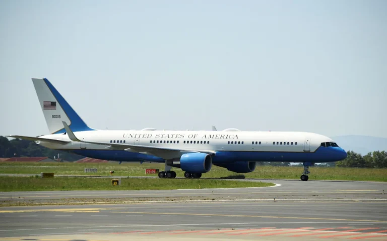 Trump sneaked out of Turkey in catering cart amid Iranian assassination plot fears Mr Trump boarded a waiting US Air Force C-32A, which flew under the military call sign ‘Reach 18’ (Bertrand Guay)